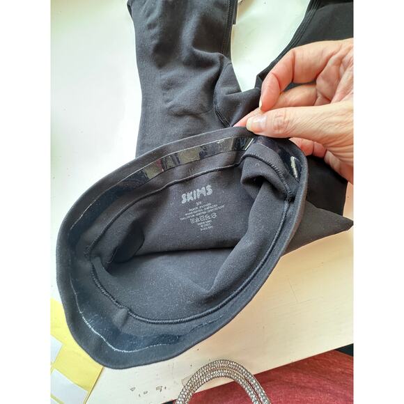 Skims Black High Waist Biker Shorts S/M | Seamless Shaping Stretch - Picture 6 of 10